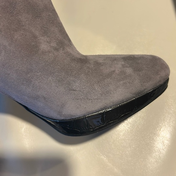 “Bandolino” BDCala Dressy Heel Platform Boots Womens 7.5 Gray Suede w/ Side Zip - Picture 14 of 17
